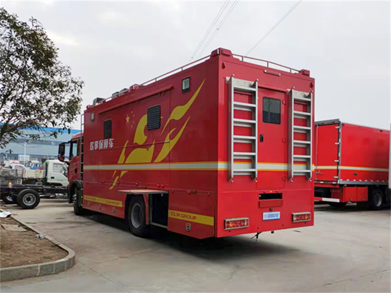 重汽豪沃餐车（炊事车）